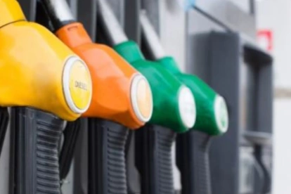 El precio de las gasolinas subieron en este mes en Ecuador.