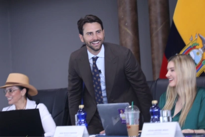 El presidente de la Asamblea Nacional, Niels Olsen, defiende que las sesiones plenarias fueras de Quito son para acercar el trabajo legislativo a la ciudadanía.