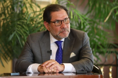 Eduardo Carmigniani es el abogado de Gráficos Nacionales S.A. (GRANASA).