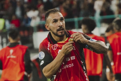 Deportivo Cuenca venció a Santos con gol de Lucas Mancinelli.