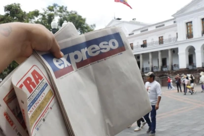 Ejemplares de EXPRESO y EXTRA, cuya casa editora GRANASA cumple 53 años de fundación, en este 2026.