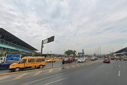 Entre las terminales terrestre "Jaime Roldós Aguilera" (izquierda) y la de Metrovía, Río Daule (d), el Municipio de Guayaquil prevé construir una plazoleta de integración.