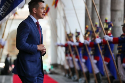 Expertos internacionales han advertido sobre un proceso de autocratización que se está dando en el gobierno del presidente Daniel Noboa.