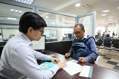 El Instituto Ecuatoriano de Seguridad Social usa reservas para cubrir el déficit de pensiones.