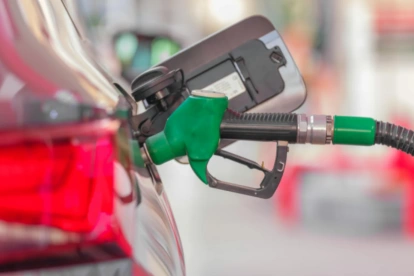 Las gasolinas en Ecuador subieron en abril casi un 5%.