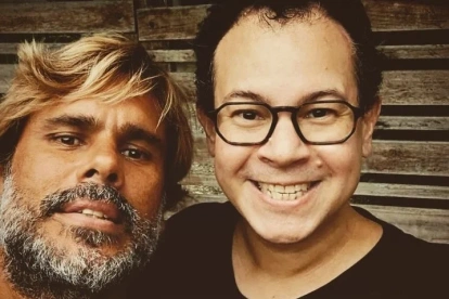 Nelson Coral (izquierda, guitarra y voz) y Juan Fernando Andrade conforman la banda portovejense de rock Los Pescados.