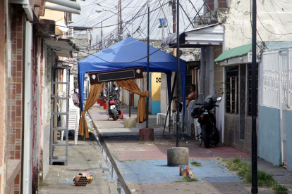 Los restos de Jeremy Joel Zambrano González, alias Frenillo, fueron velados en La Floresta. El líder de la banda Mafia 18 murió en Puerto Santa Ana.