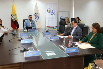 La Corte Constitucional ha emitido el dictamen para que los ecuatorianos votemos a favor de eliminar la facultad de designar autoridades que tiene el CPCCS y que se traslade a la Asamblea.