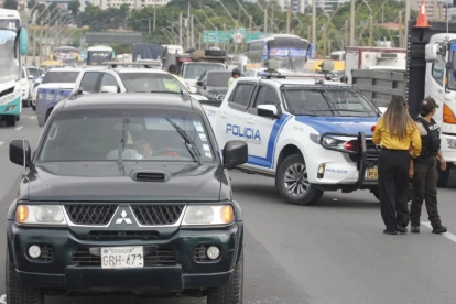 Un sicariato ocurrido la mañana de este lunes en el Puente de la Unidad Nacional causó congestión vehicular en ambos sentidos.