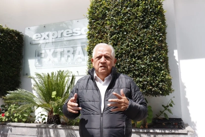 Henry Llanes plantea auditorías y cuestiona decisiones en el manejo del IESS.