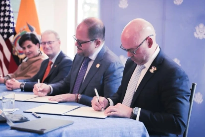 Ecuador y EE. UU. firman acuerdo de seguridad para combatir crimen transnacional.