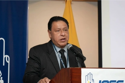 Jaime Bernabé asumió Salud el 20 de abril en Ecuador para enfrentar desabastecimiento en hospitales públicos.