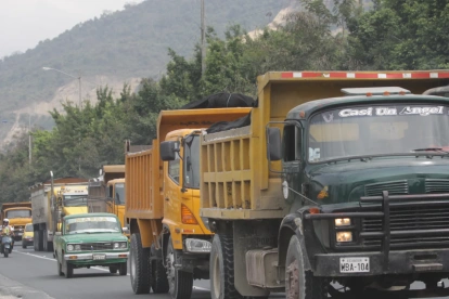 Transporte pesado afectado por el alza del precio del diésel.