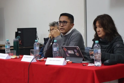 UNE denuncia designaciones “a dedo” en cargos directivos del sistema educativo público