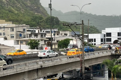 Lluvia con tormenta eléctrica se registró en el norte de Guayaquil.