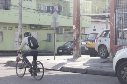 Residentes del sector están atemorizados por el asesinato de un adolescente.Christian Vinueza / EXTRA
Residentes del sector están atemorizados por el asesinato de un adolescente.Christian Vinueza / EXTRA

Residentes del sector están atemorizados por el asesinato de un adolescente