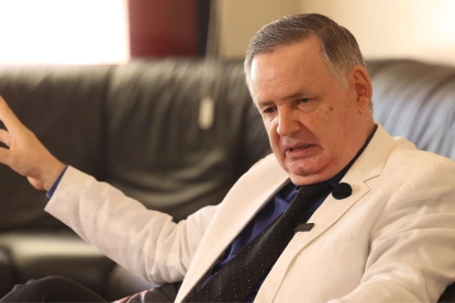 El estratega político y electoral Antonio Tramontana dialoga con Diario EXPRESO para analizar el escenario de las elecciones seccionales, los retos del oficialismo y la oposición, y el impacto que puede tener la gestión del presidente Daniel Noboa en el oficialismo. El consultor político señala que la comunicación es uno de los principales problemas del Gobierno y sugiere la salida de la secretaria Irene Vélez.

──────────────────────────────────
SUSCRÍBETE A EXPRESO
Periodismo independiente · Edición digital completa · Sin límite de artículos
→ https://suscripcion.expreso.ec

✔ Acceso a la edición impresa digital
✔ Noticias sin paywall en expreso.ec
✔ Contenido exclusivo para suscriptores
──────────────────────────────────
SÍGUENOS
Web → https://www.expreso.ec
Instagram → https://www.instagram.com/expresoec/
Facebook → https://www.facebook.com/expresoec
X/Twitter → https://x.com/Expresoec
TikTok → https://www.tiktok.com/@expresoec
Suscríbete aquí → https://suscripcion.expreso.ec
──────────────────────────────────
#eleccionesecuador #Ecuador #Guayaquil #[Programa]