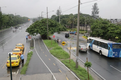 El operativo generó un choque y caos vehicular en la zona.