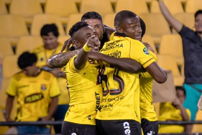 Ricardinho Caicedo debutó con la camiseta 63 y estuvo en el festejo del gol de Carabalí.