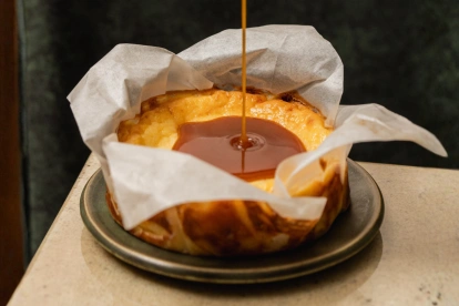 La inspiración de la tarta vasca se transformó en una propuesta única al incorporar el queso manaba.