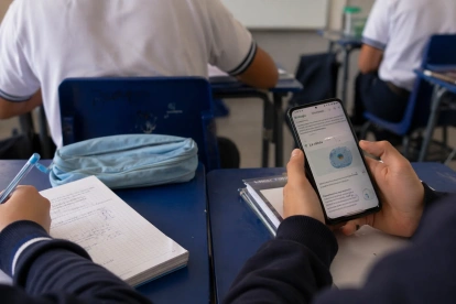 El uso de celulares en las aulas de clase está regulado en el nuevo acuerdo del Ministerio de Educación.