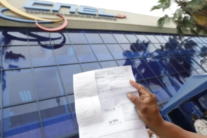 Los cortes de luz en Ecuador se repiten en 2026 pese a las promesas del Gobierno: hogares y negocios vuelven a enfrentar apagones de hasta 15 horas