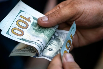 El riesgo país de Ecuador roza los 400 puntos.