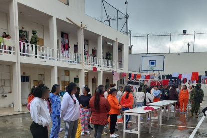 Ecuador elimina efectivo en cárceles desde 2026 para frenar extorsiones y control criminal intramuros