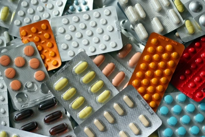 La posible subida de aranceles a Colombia podría afectar la llegada de medicamentos a Ecuador.