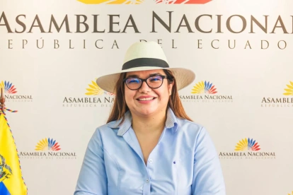 La legisladora Annie Muñoz reemplazó a Santiago Díaz, quien a su vez era el suplente de Priscila Schettini.