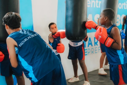 La Prefectura inauguró una escuela de boxeo en el Guasmo, sur de Guayaquil.