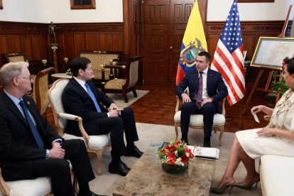 Archivo. Reunión entre delegados de Estados Unidos, entre ellos Marco Rubio, y Daniel Noboa, junto a la canciller Gabriela Sommerfeld.