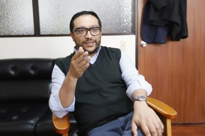 Efrén Guerrero es profesor universitario, abogado y doctor en Gobierno y Administración Pública.