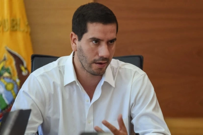 El ministro de Infraestructura y Transporte, Roberto Luque.