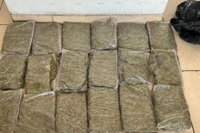 Se decomisó 18 kilos con 839 gramos de droga, lo que equivale a 37.679 dosis.