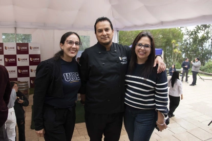 Cristina Salazar, Sebastián Galarza y Sofía Arroyo.