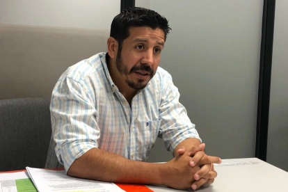 Carlos Luis Román es el director de ProAnimal.