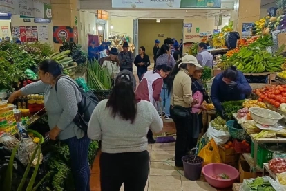 El informe precisa que el problema en Ecuador no responde únicamente a la disponibilidad de alimentos, sino al acceso económico.