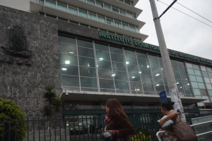 El caso expone el incremento de una deuda inicial y su derivación a cobro coactivo mediante un abogado externo.