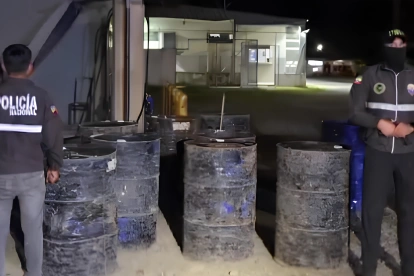 Imagen mejorada con IA - . En el lugar se localizó una bodega que funcionaba como laboratorio de procesamiento ilícito de sustancias sujetas a fiscalización.