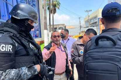 Imágenes del allanamiento en CNEL de La Garzota.