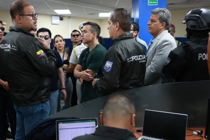 El presidente Daniel Noboa participó en los allanamientos a las oficinas de CNEL.