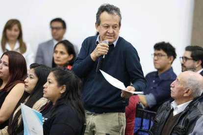 Gustavo Vallejo, dirigente del Partido Socialista Ecuatoriano (PSE), alerta de un plan para asfixiar la democracia y el sistema de partidos en Ecuador.
