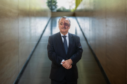 Mariano Barbacid, referente en investigación oncológica, enfrenta cuestionamientos judiciales y éticos sobre sus estudios de cáncer de páncreas.