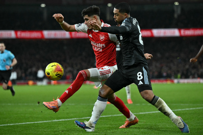 Piero Hincapié (i) ha disputado siete partidos de Champions League con el Arsenal, equipo con el que busca dar el primer paso a la gran final del torneo continental.