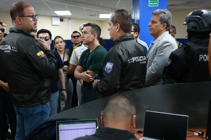 El allanamiento a CNEL, con la presencia del presidente Daniel Noboa, lejos de aclarar preguntas, creó un metaverso de dudas.