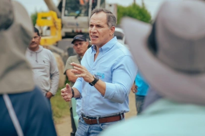 Carlos Serrano renunció a la Viceprefectura del Guayas tras el anuncio de que Marcela Aguiñaga renunciará a la Prefectura.