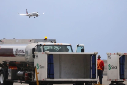 American Airlines reanudó vuelos directos EE. UU.–Venezuela el 30 de abril tras siete años suspendidos.