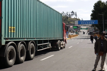 La mercadería colombiana para ingresar a Ecuador desde 1 de mayo de 2026 paga tasa de 100 %.