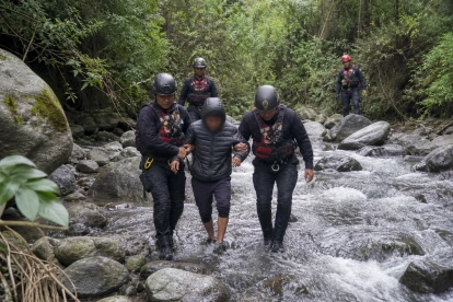 Referencial. Rescate exitoso en Ascázubi: unidades del GOE localizaron con vida a un menor desaparecido tras horas de búsqueda.